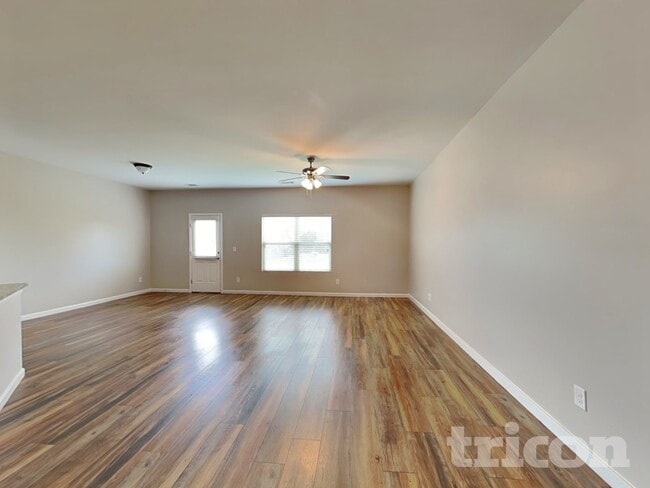 Foto del edificio - 731 Independence Ave