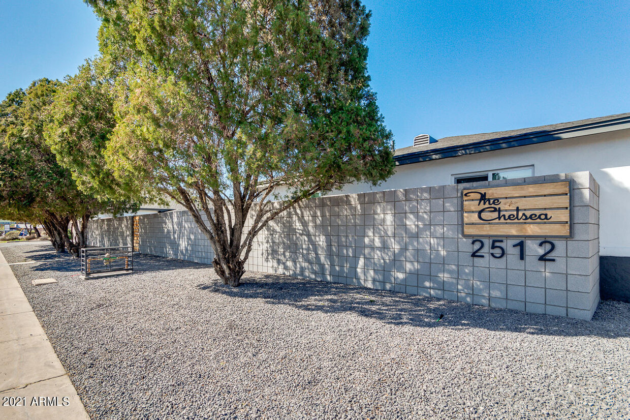 Primary Photo - 2512 Thomas Rd