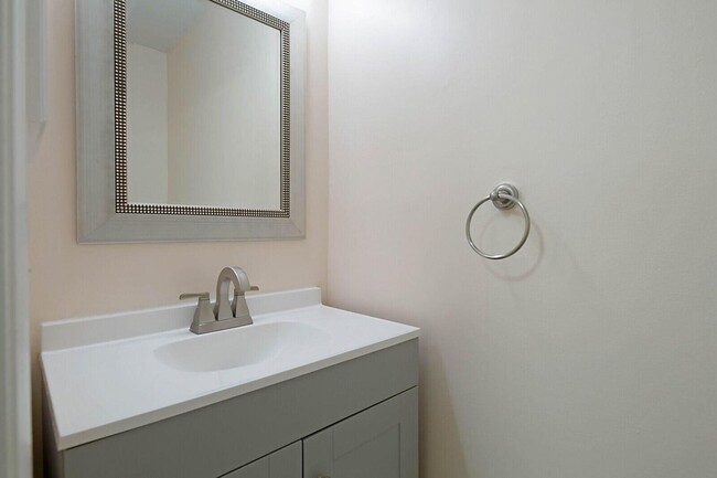 Foto del edificio - 6384 Boca Cir