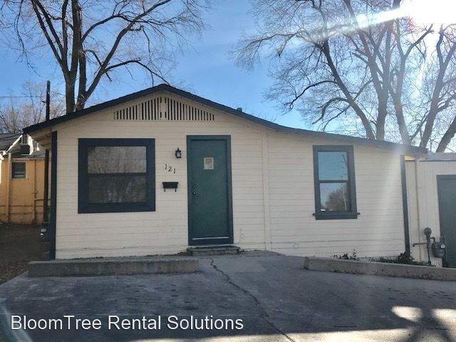 Foto principal - 2 br, 1 bath House - 121 W Aubrey Street