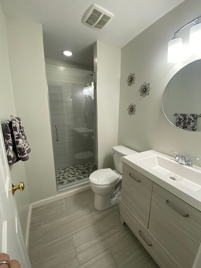 Building Photo - 12985 Kyle Moor Pl