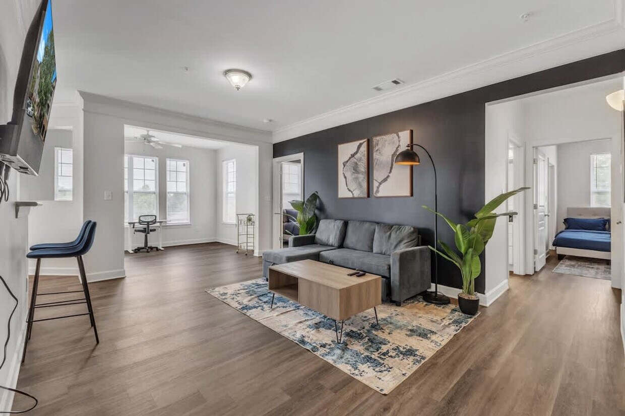 Foto principal - 8233 Hydon Dawn Ln