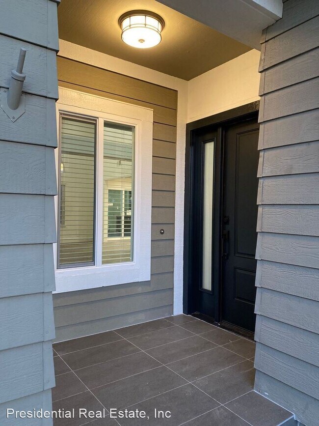 Building Photo - 4 br, 3 bath House - 1312 Poe Ln