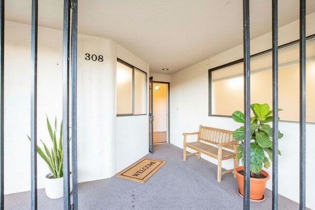 Photo - 16929 Inglewood Rd NE Townhome