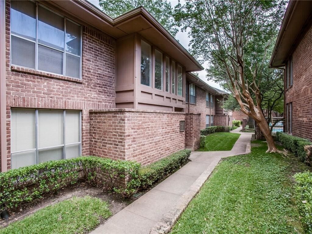 Foto principal - 10534 Stone Canyon Rd