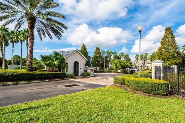 Building Photo - Mallory Square