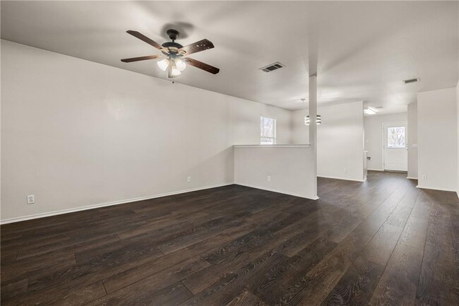 Building Photo - 608 Losoya Ct