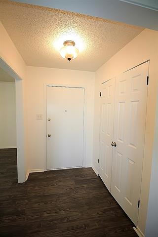 Foto del edificio - 8228 County Rd 1004