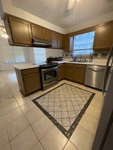 Building Photo - 1145 Merrie Way