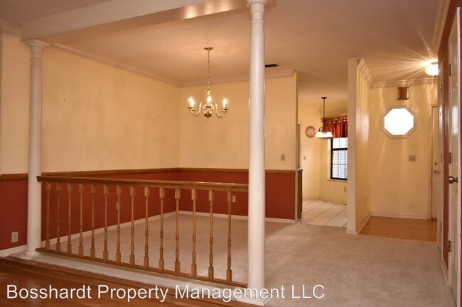Building Photo - 915 42nd Terrace Lenox Pl