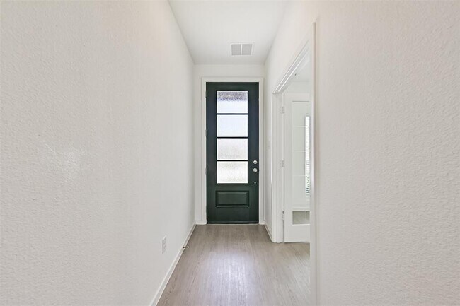 Building Photo - 2710 Meridian Spgs Dr