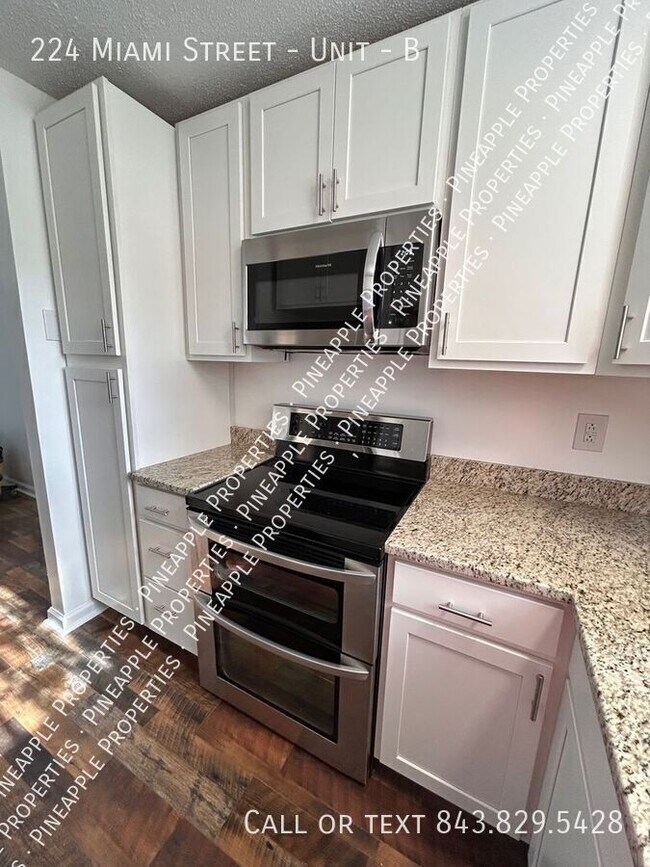 Foto del edificio - 224 Miami St