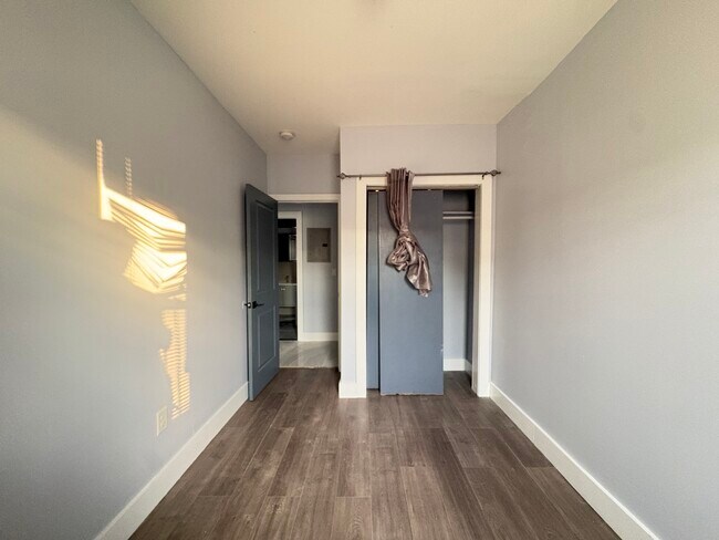 Foto del edificio - 152 Van Horne St