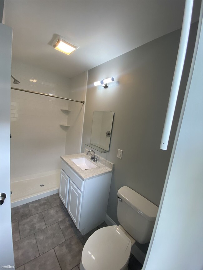 Building Photo - 3 br, 2 bath Duplex - 55 Verndale Avenue 2