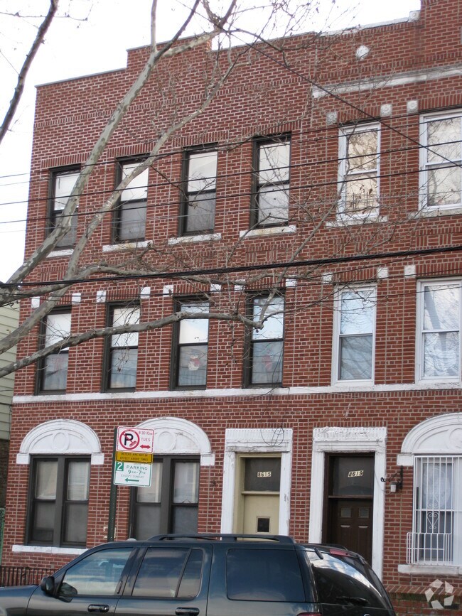 Foto del edificio - 8615 23rd Ave