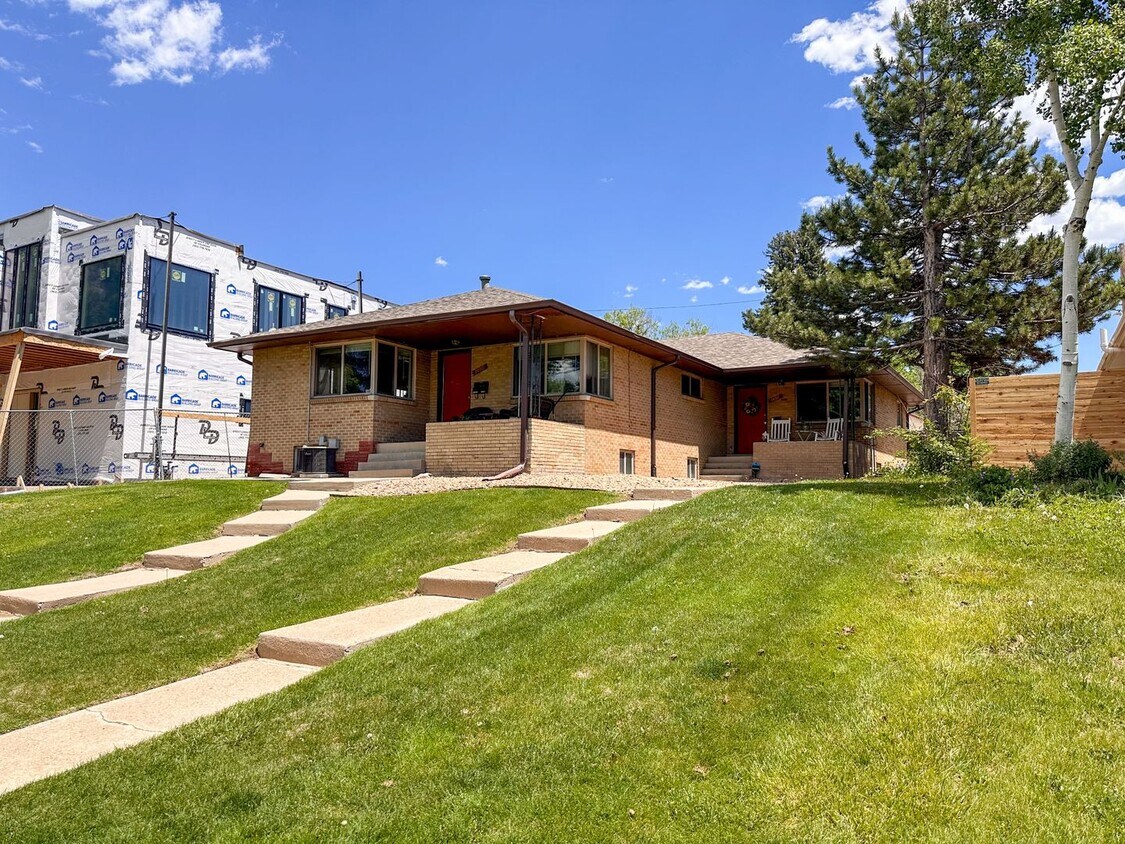 14721472 S Gaylord St Unit 1470, Denver, CO 80210 Room for Rent in