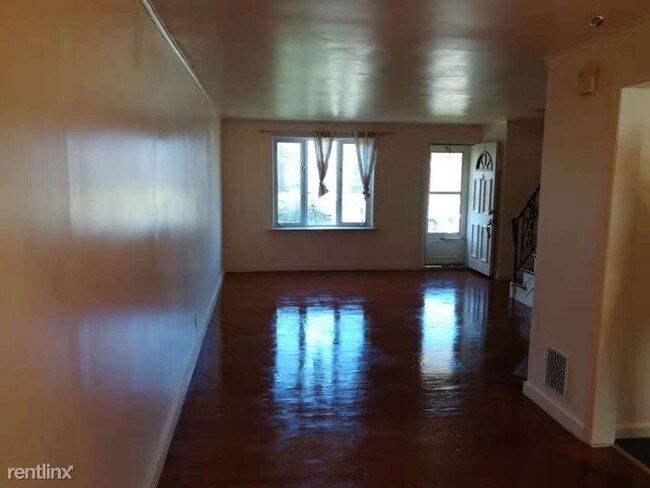 Building Photo - 3 br, 1 bath Townhome - 3509 Decatur st