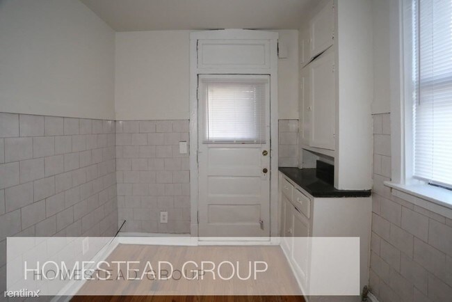 Foto del edificio - 4105 W Belmont Ave