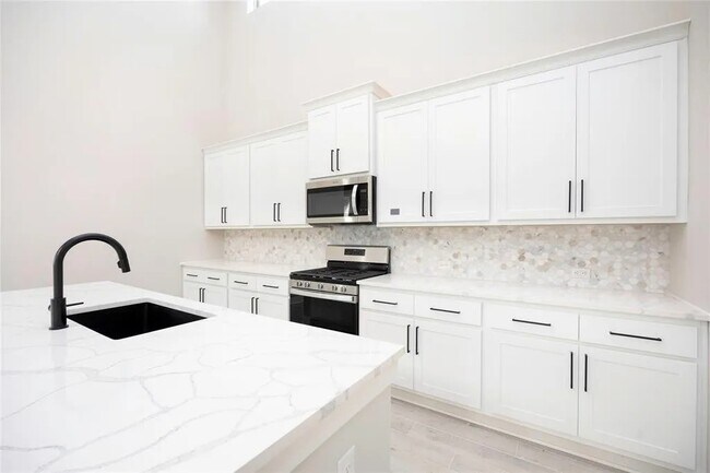 Foto del edificio - 24130 Elkhorn Gln Ln