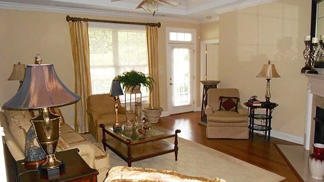 Interior Photo - 2620 Lockwood Rd