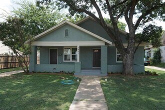 Building Photo - 1821 McGregor Ave