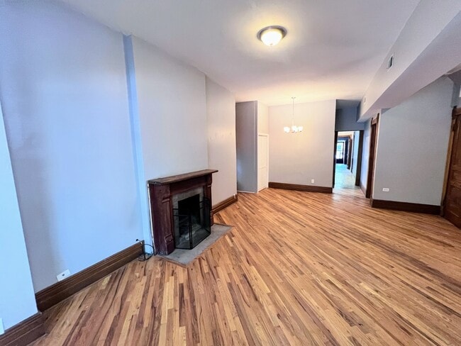 Building Photo - 2240 N Halsted St