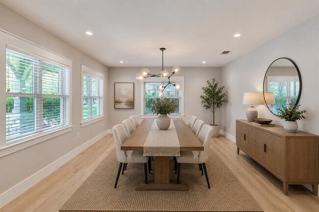 Foto del edificio - 6203 Cary Dr