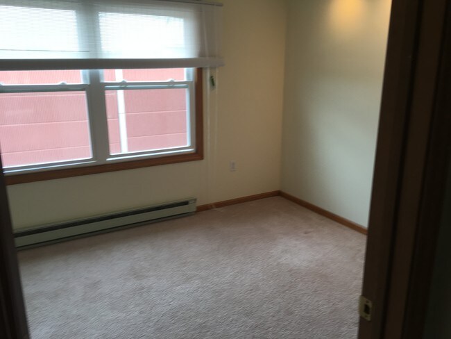 Foto del edificio - 1247 East St