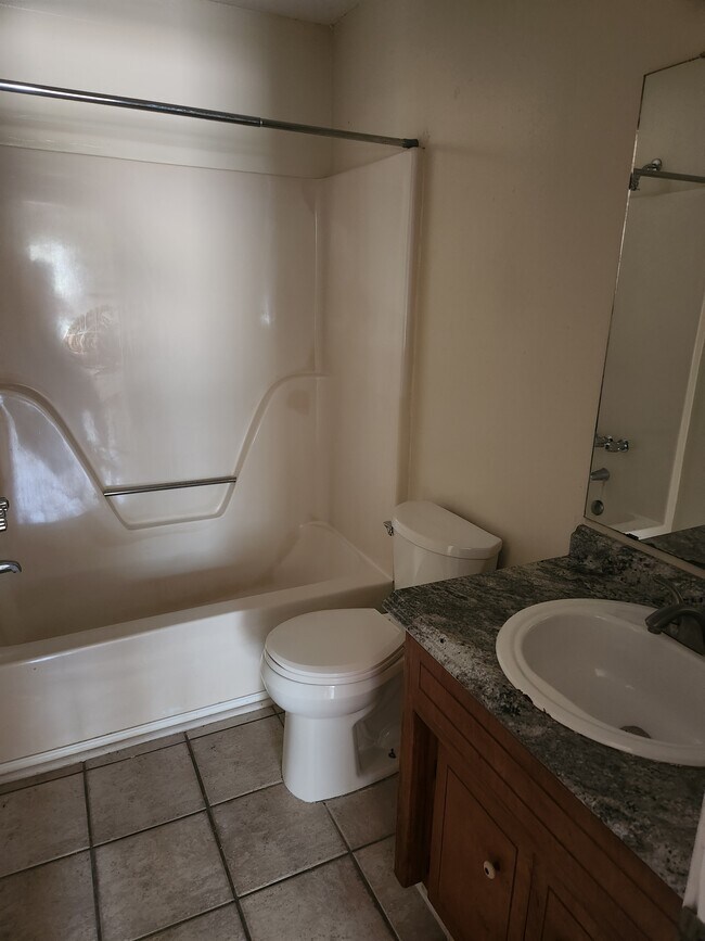 Foto del edificio - 8190 Stonebrook Dr