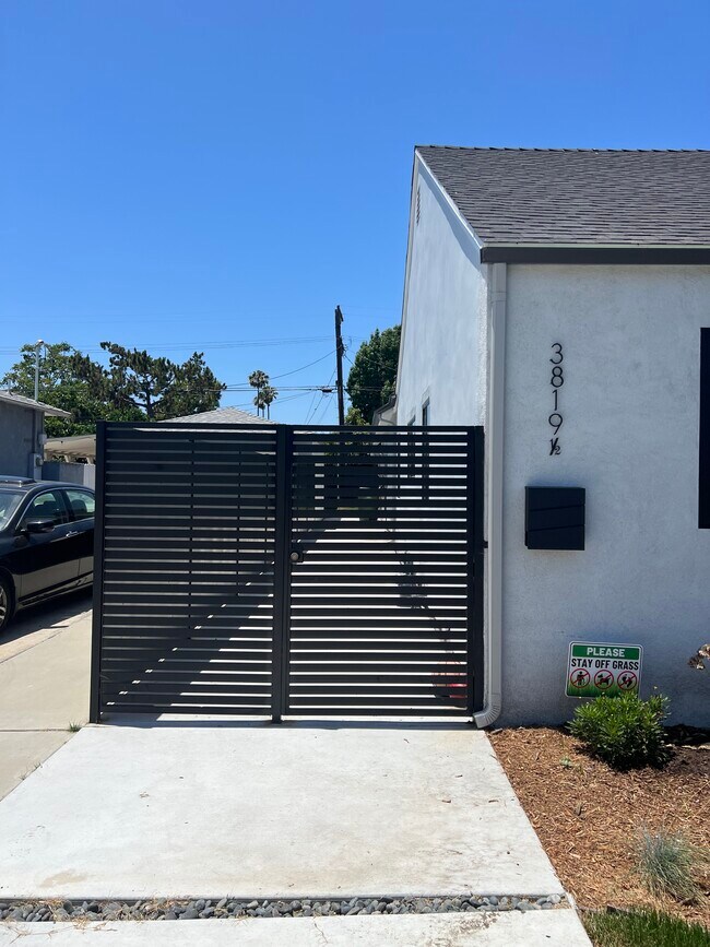 Foto del edificio - 3819 S Sycamore Ave