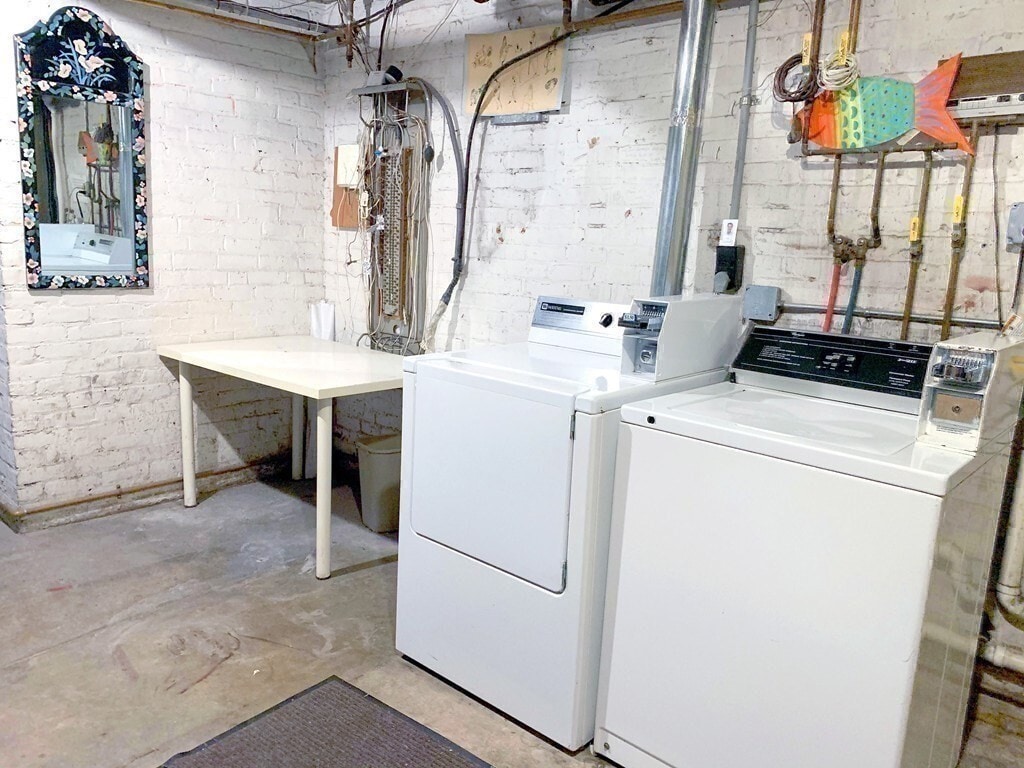 Foto principal - 125 Glenville Ave