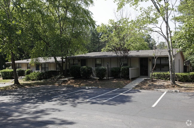 Woodtrail Apartments - Woodtrail