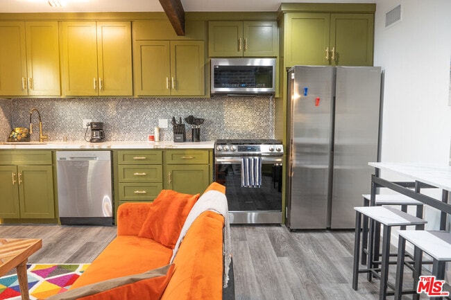 Foto del edificio - 1933 1/2 Lemoyne St