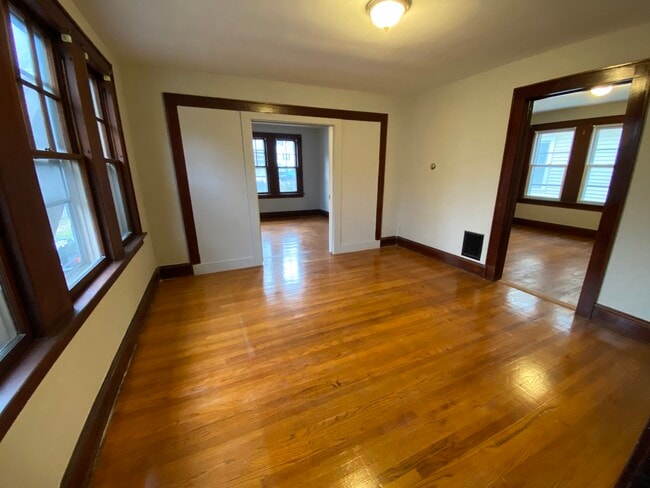 Building Photo - 13 Clark Street - 1st Floor
