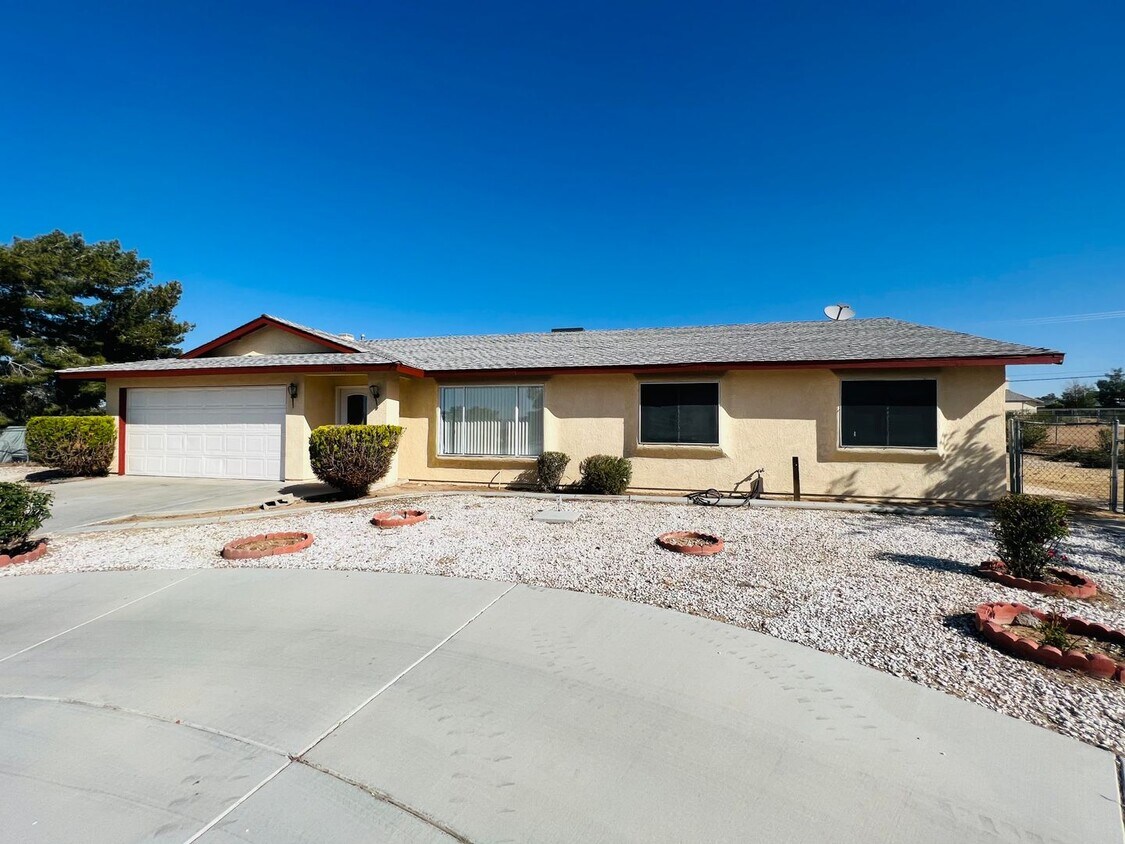 19160 Corwin Rd, Apple Valley, CA 92307 House Rental in Apple Valley