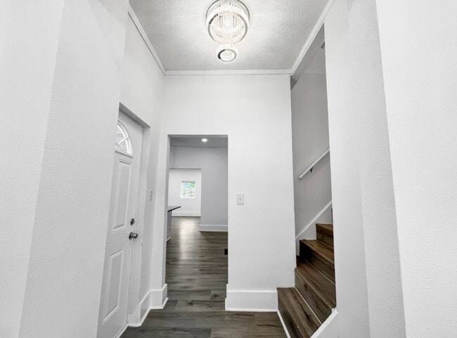 Foto del edificio - 4923 E University Ave