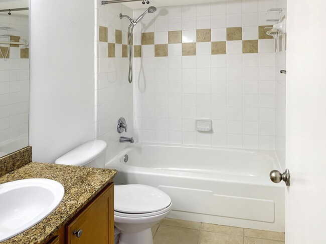 Foto del edificio - 2905 Seven Pines Ln Unit 202