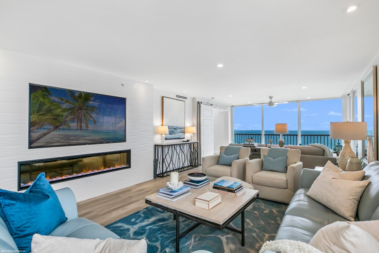 Primary Photo - 840 Ocean Dr