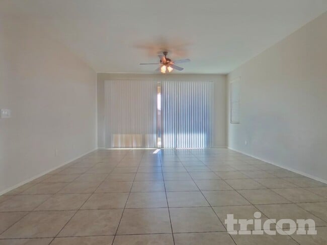 Foto del edificio - 4217 S 181st Ln