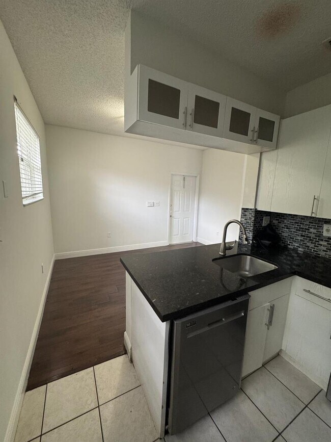 Foto del edificio - 1731 NW 96th Ter