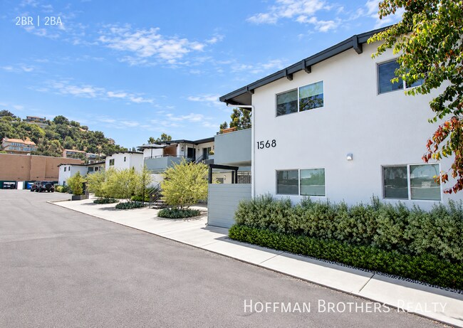 Foto del edificio - 1570 Yosemite Dr