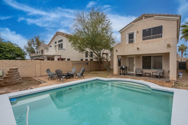 Building Photo - City Escape in Goodyear w/ Pool | Spring T...