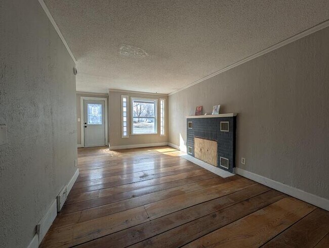 Foto del edificio - 140 Park St E