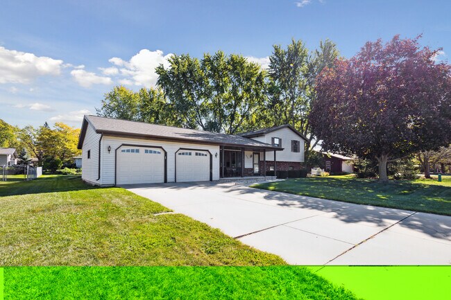 Foto del edificio - 2093 Tunis Rd