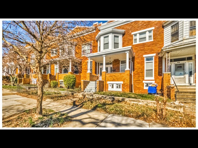 Foto del edificio - 810 Brooks Ln