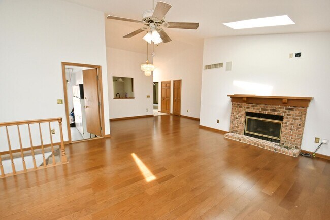 Foto del edificio - Waterfront Condo in Penn Schools District,...