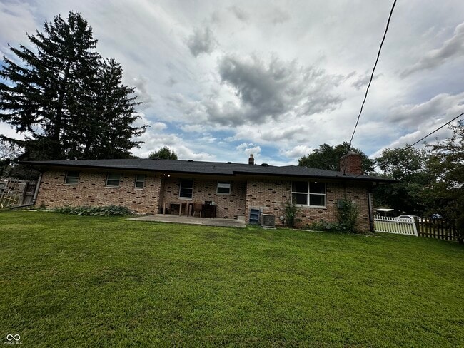 Building Photo - 8240 Burn Ct