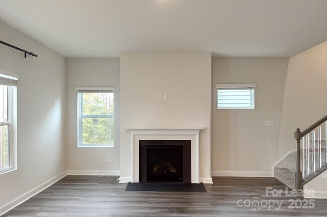 Building Photo - 4113 Armstrong Farm Dr