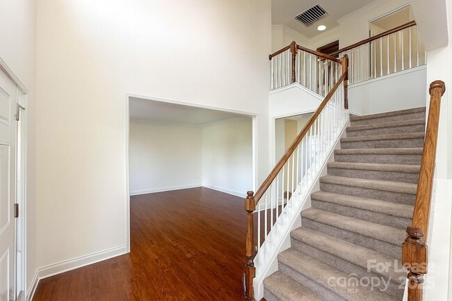 Foto del edificio - 8325 Burgundy Ridge Dr