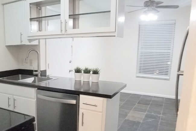 Building Photo - Beutiful 1/1  Condo x Rent in Winter Park ...